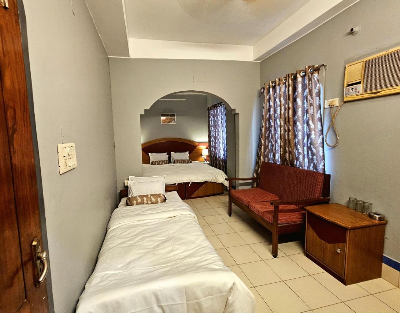 Hotel Vishal Siliguri Eksteriør bilde