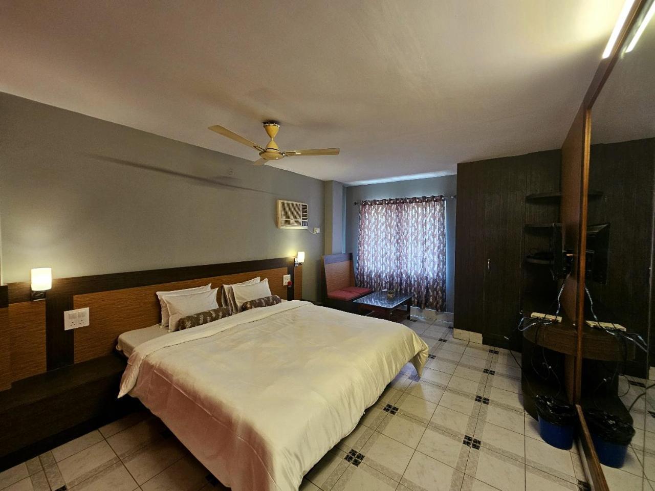 Hotel Vishal Siliguri Eksteriør bilde