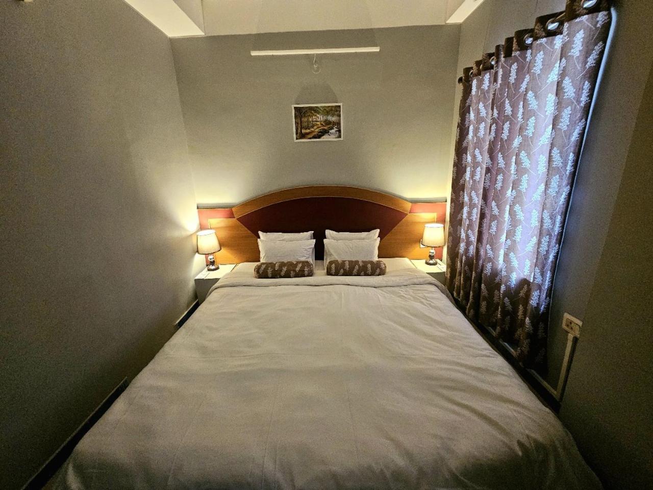 Hotel Vishal Siliguri Eksteriør bilde